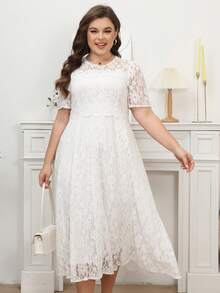 Plus Size Lace Short Sleeve Long Round Neck Dress - White - View 3