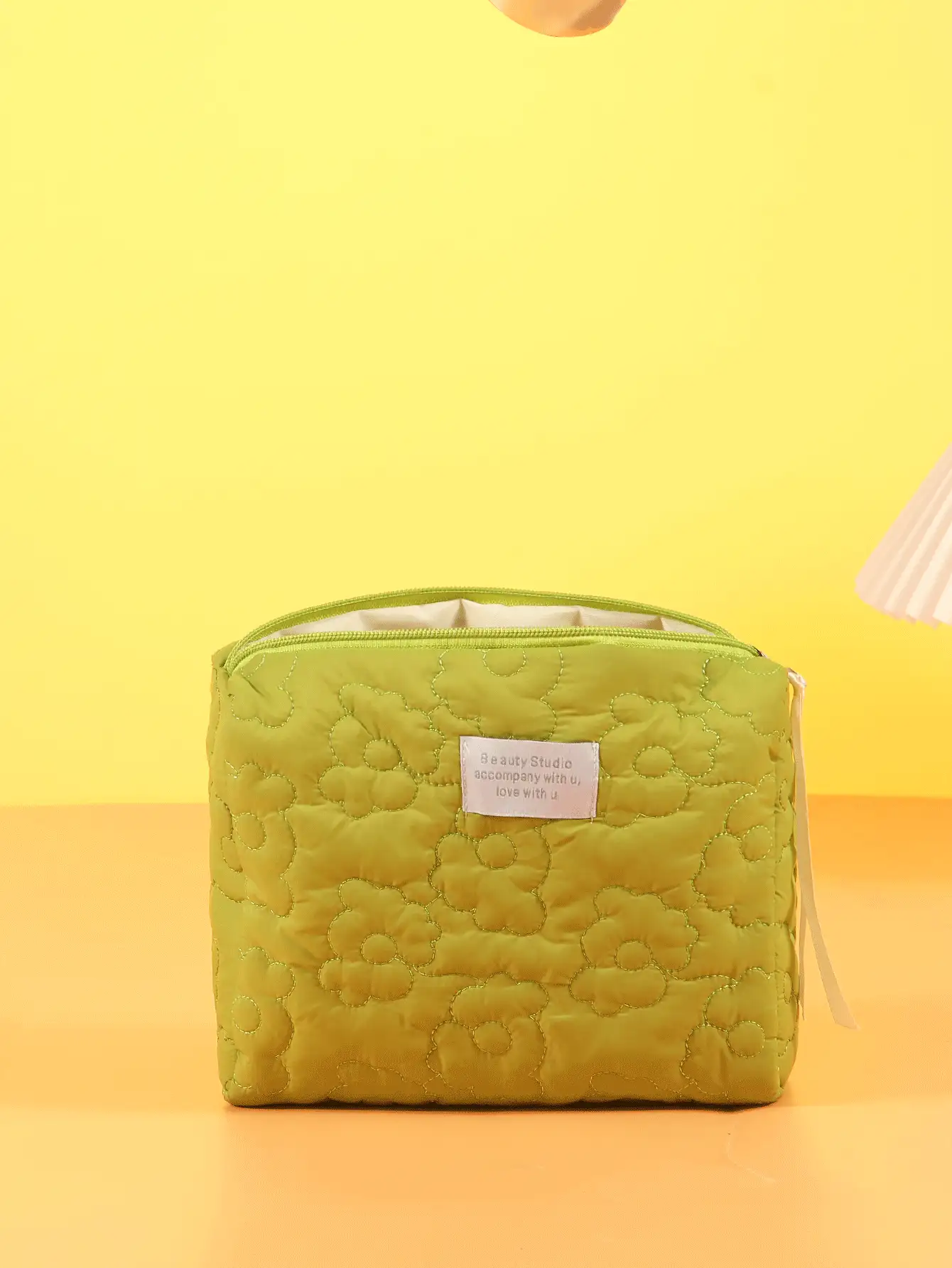 1 PIEZA Bolsa de maquillaje acolchada en color verde, de gran capacidad, con cremallera, de moda y casual, ideal para almacenar artículos de viaje, papelería, vacaciones, cosméticos, auriculares, cargadores, lápices labiales, productos de cuidado de la piel y belleza, decoración del hogar, para mamá, mujeres, enfermeras, estudiantes, chicas escolares, llaves, regalos festivos