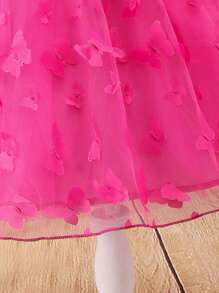 SHEIN Vestido De Mariposas Para Jóvenes Con Aplicación De Mariposa Y Diferentes Tejidos Con Dobladillo Con Volantes - Rosa Fucsia - Ver 6