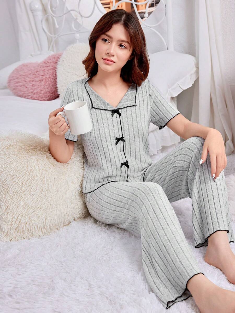 SHEIN 青少女時尚優雅編織紋插肩蝴蝶結T恤和褲子家居套裝 - 淺灰色 - 查看 1