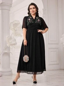 Modelyn Grote maten Dames Geborduurde bloemen Geplooide Korte mouwen Taille Ruches Lang Elegant Jurken