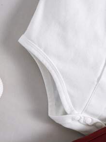 Souflis Souflis 2入組寶寶男童休閒學院風優雅蝴蝶領短袖爬服配牛仔褲，適合春夏外出着用 - 酒紅色 - 查看 5