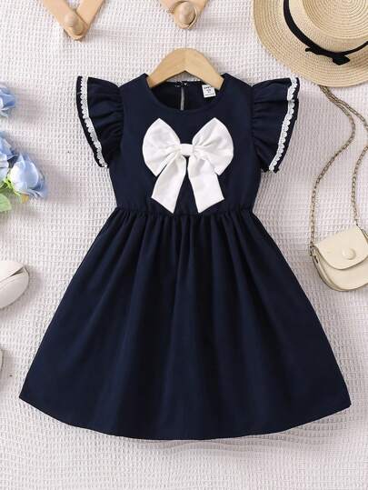 SHEIN Vestido pequeño de estilo universitario para la temporada de regreso a clases para niñas jóvenes, azul marino con lazo blanco, vestido casual con mangas de gorra lindas y accesorios de encaje blanco, estilo fresco de verano y otoño.