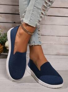Summer Slip-On Breathable Loafers For Casual Occasions, With Lightweight And Non-Slip Solid Color Soft Sole Design, Suitable For Driving.