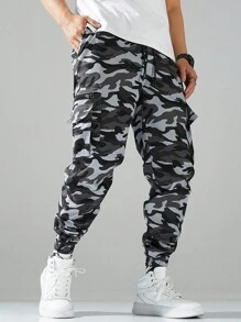 Manfinity EMRG Loose Men\ Camouflage Cargo Joggers - Multicolor - View 1