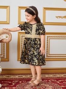 Young Girl's Dress With Floral Print, Lace And Puff Sleeves And A Bag As An Accessory - Black - View 4
