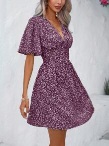 SHEIN LUNE Summer Ditsy Floraled V-Neck Dress With Cinched Waist And Ruffled Sleeves Burgundy Color Women Outfit