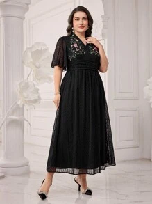 Modelyn Grote maten Dames Geborduurde bloemen Geplooide Korte mouwen Taille Ruches Lang Elegant Jurken
