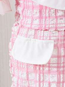 SHEIN Ensemble Pour Jeune Fille Comportant Un Haut En Tissu À Carreaux À Bulles Et Un Corsage À Volants En Jacquard Européen Avec Jupe À Détail Retourné, Adapté Aux Fêtes D'été - Rose bonbon - Voir 4