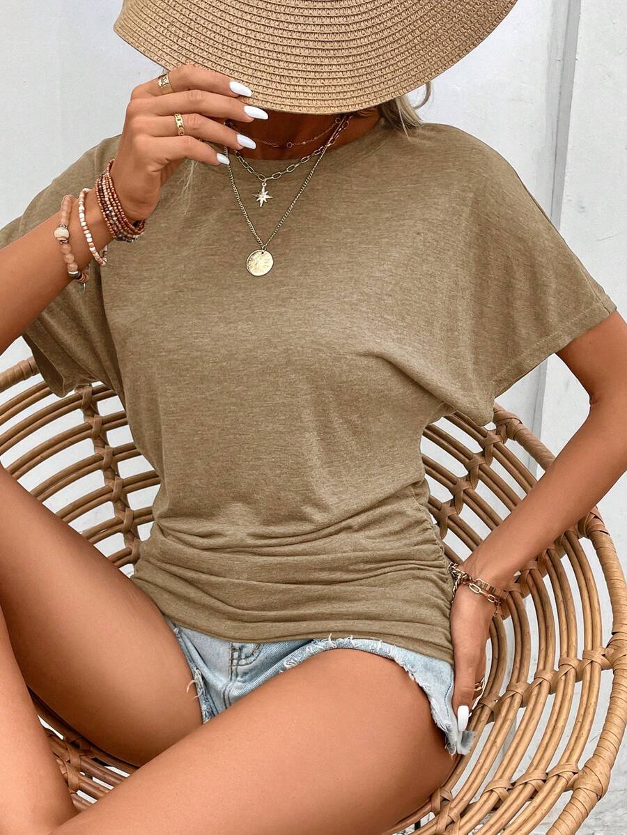 SHEIN Frenchy 夏季休閒圓領蝙蝠袖褶皺T恤 - 卡其色 - 查看 1