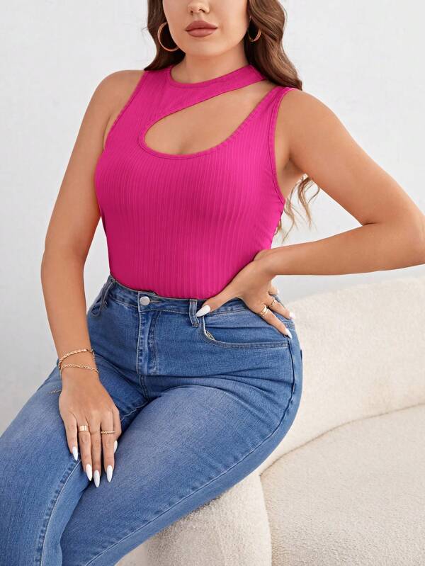 SHEIN Essnce Plus Size Women Asymmetrical Neckline Solid Color Top