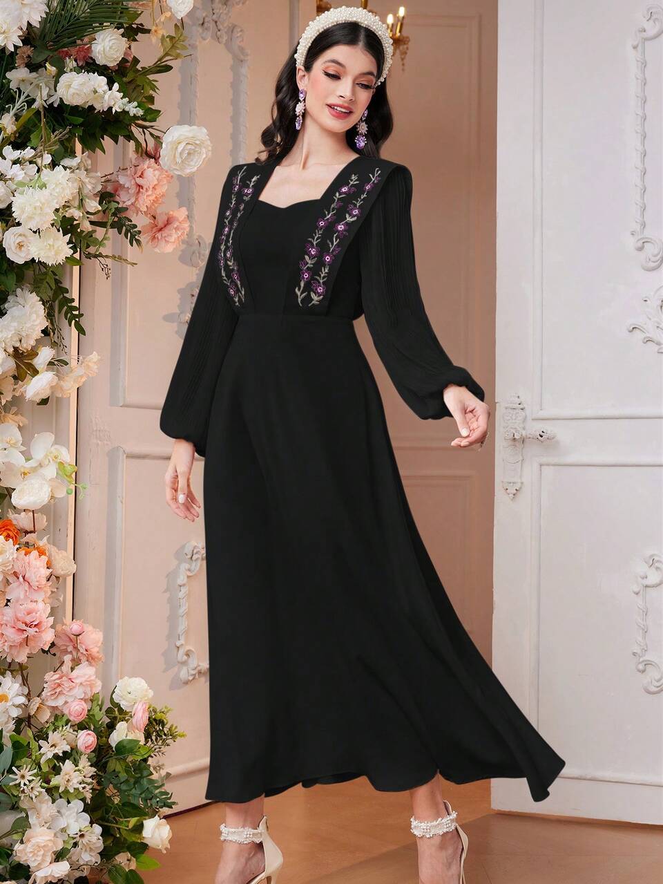 Women's Elegant Arabian Style Dress With Patchwork Botanical Embroidery And Lantern Sleeves