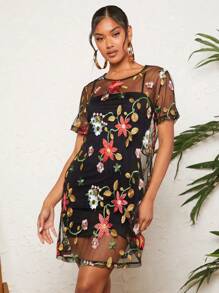 Travachic 假期女性花卉刺繡時尚裙