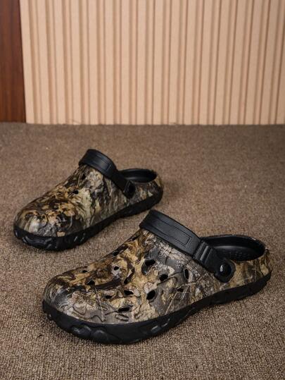 Men Hollow Breathable Lightweight Outdoor Beach Anti-Slip Deodorant Sandals Hollow Sandals Men Slippers