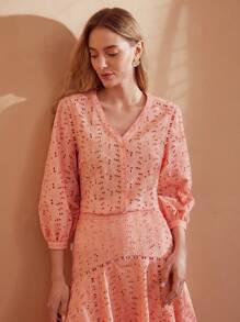 MOTF PREMIUM 純色V領燈籠袖蕾絲上衣 - 粉色 - 查看 9