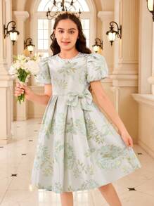 SHEIN Rochie Elegantă Fete Tween Cu Satin Brodat Și Flori