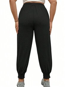 SHEIN LUNE 大尺碼純色束口運動褲 - 黑色 - 查看 2