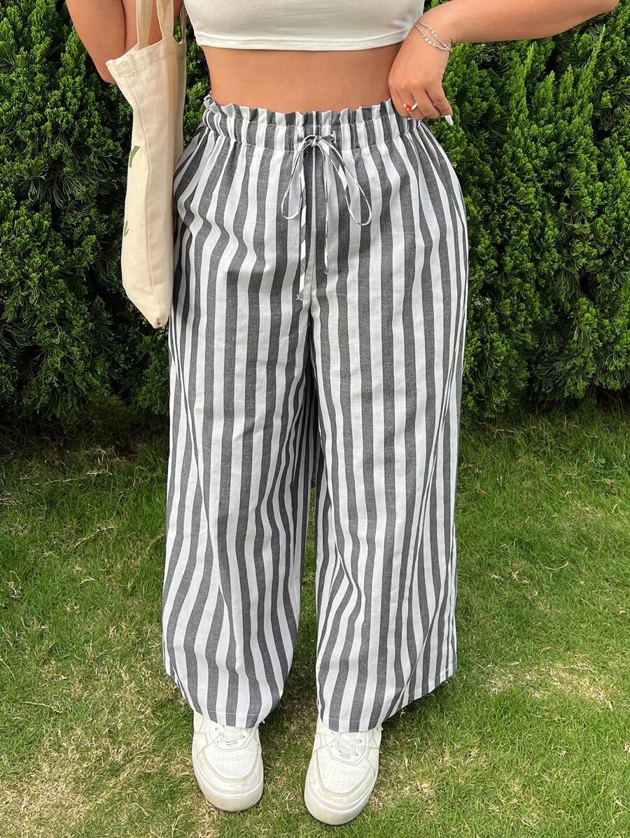 SHEIN EZwear 女性大尺寸亞麻紋理直條紋寬腿褲，適合夏季涼爽穿著 - 黑與白 - 查看 1