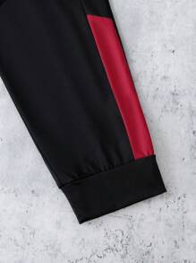 SHEIN Tween Boy 2pcs Color Block Round Neck Short Sleeve T-Shirt With Letter Print And Jogger Pants, School, Campus, College