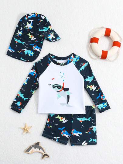 Ropa de baño para bebé niño - Top con estampado fijo/Calzones con estampado al azar + Gorra de natación a juego