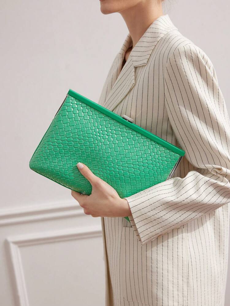 WOMEN'S GOLDEN TEXTURED CLUTCH BAG