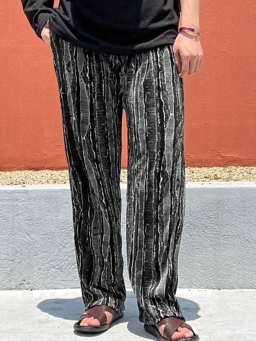 DAZY Men Straight Leg Casual All Seasons Printed Baggy Pants With Pockets, For Fall - Black - View 1