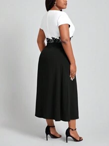 SHEIN Lady Plus Size Color-Block Lace Decorated Summer Dress - Black and White - View 2