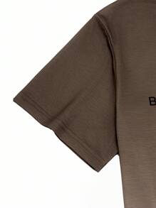 Manfinity Roughcore Bộ áo thun và quần short cổ tròn tay ngắn in chữ gradient mùa hè dành cho nam, trang phục thoải mái - Nhiều màu - Xem 3