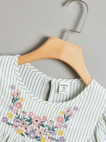 SHEIN Chemise rayée décontractée à manches à volants à encolure ronde brodée pour jeunes filles - Vert menthe - Voir 5