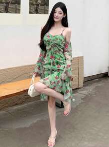 Dazy Designer Damen Kleid mit Spaghettiträgern und Ärmeln, modisches Urlaubskleid mit Blume Muster, Sommerkleid, Langarmkleid für den Herbst