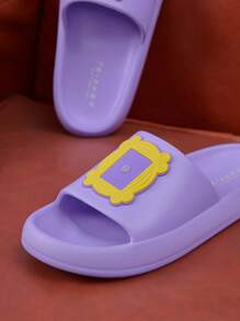 FRIENDS X SHEIN Chancletas moradas de plástico con estampado de letras para mujer, para el otoño - Morado - Ver 8