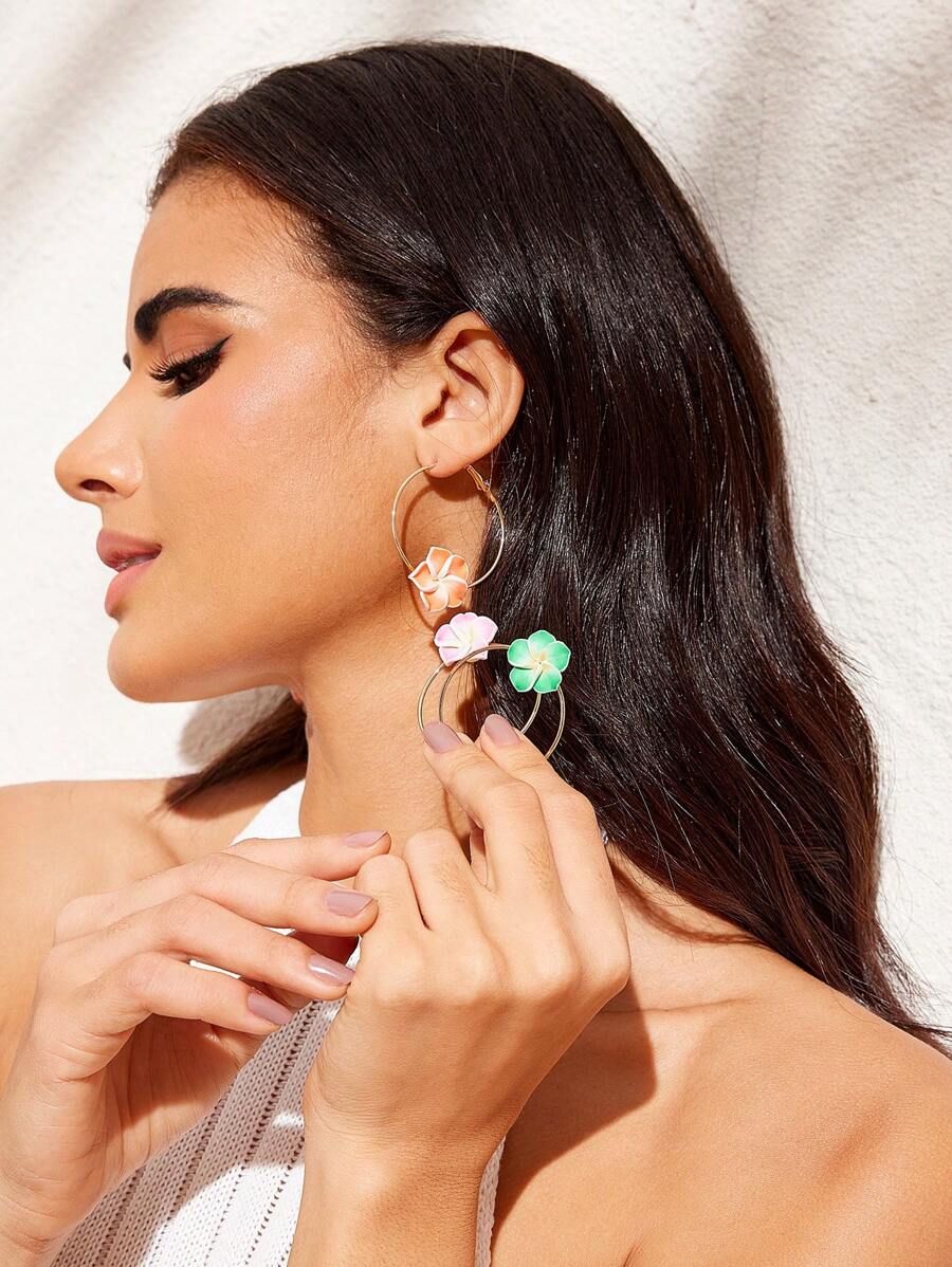 SHEIN VCAY 1pair European And American Personality Flower-Shaped Alloy Earrings For Women