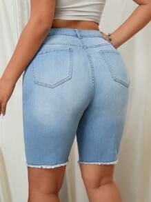 SHEIN EZwear Plus Size Women Denim Shorts With Pockets And Frayed Hem
