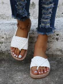 Summer Plus Size Women Casual Lightweight Beach Flower Slippers, Round Toe Anti-Slip Weave Flat Sandals - White - View 5