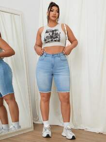 SHEIN EZwear Plus Size Women Denim Shorts With Pockets And Frayed Hem