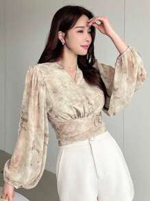 DAZY Vintage Lantern Sleeve Short Crop Top Shirt With Printed Pattern - Khaki - View 3