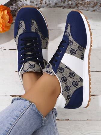 Fall/Winter Women's New Navy Blue Floral Embroidery Oxfords, Retro British Style Leisure Flat Shoes, Lightweight Soft Sole Anti-Skid Versatile Sports Sneakers For Outdoor/Campus, 4-Season