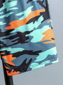 SHEIN Tween Boy 2pcs/Set Casual Camouflage Splicing Short Sleeve T-Shirt And Camo Printed Shorts Outfit For Summer, School, Campus, College