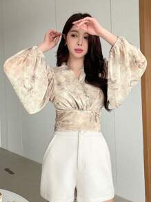 DAZY Vintage Lantern Sleeve Short Crop Top Shirt With Printed Pattern - Khaki - View 4