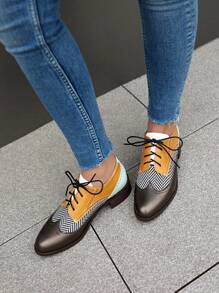Women Retro British Style Flat Oxford Shoes Chunky Heel Lace-Up Color Block Brogue Shoes