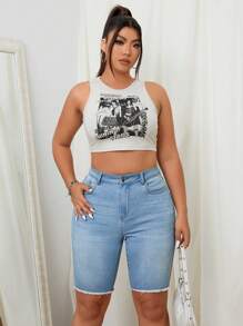 SHEIN EZwear Plus Size Women Denim Shorts With Pockets And Frayed Hem