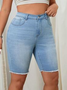SHEIN EZwear Plus Size Women Denim Shorts With Pockets And Frayed Hem