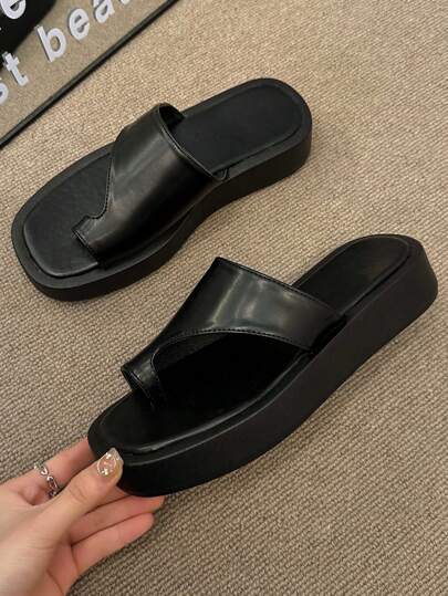 2024新款流行女拖鞋，防滑抗臭休閒運動涼鞋，適合夏季戶外沙灘