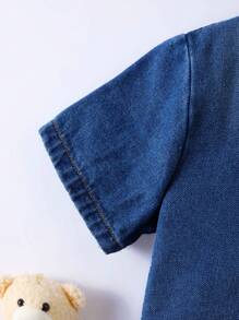 SHEIN 2pcs Young Boy Casual Printed Turn-Down Collar Shirt And Denim Shorts Set,Holiday,Summer,Travel - Dark Wash - View 8