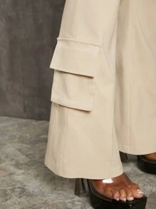 SHEIN SXY 女性休閒高街喇叭口貨褲，配有3D口袋，卡其色 - 卡其色 - 查看 3