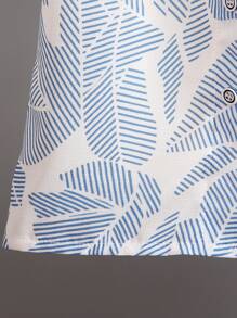 SHEIN Conjunto de camisa de manga corta y pantalones cortos de lino con estampado tropical de plantas para niño joven, ideal para vacaciones de verano