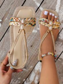 WRCVS Sandalias de mujer en beige, sandalias de diseño plano tejido, sandalias de verano ligeras antideslizantes con diseño bohemio de cuentas al azar para uso en exteriores