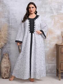 Große Größen Kleid mit Blume Muster und Kontrastspitze an den Glockenärmeln, Frühling/Sommer