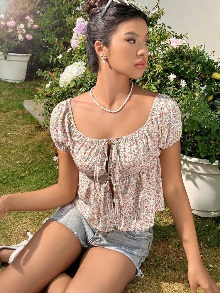 Women's Floral Printed Tie Front Blouse