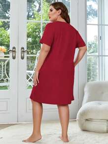 SHEIN LUNE 大尺碼圓領蝴蝶印花短袖連衣裙 - 紅色 - 查看 2